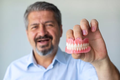 Estabilización de Dentaduras Diga Adiós a las Dentaduras Flojas Dr. Hopkins
